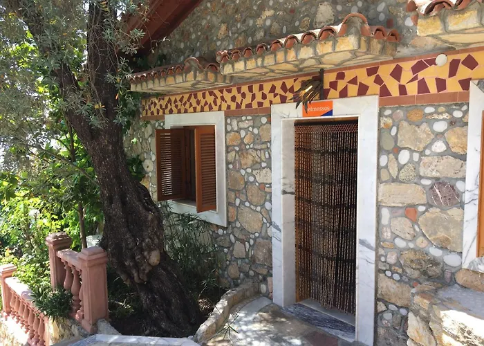 Villa Symbola